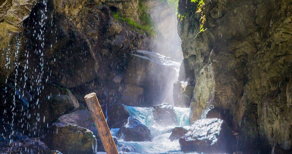 Blick in die Partnachklamm im Sommer Garmisch-Partenkirchen | © Markt Garmisch-Partenkirchen/Marc Hohenleitner